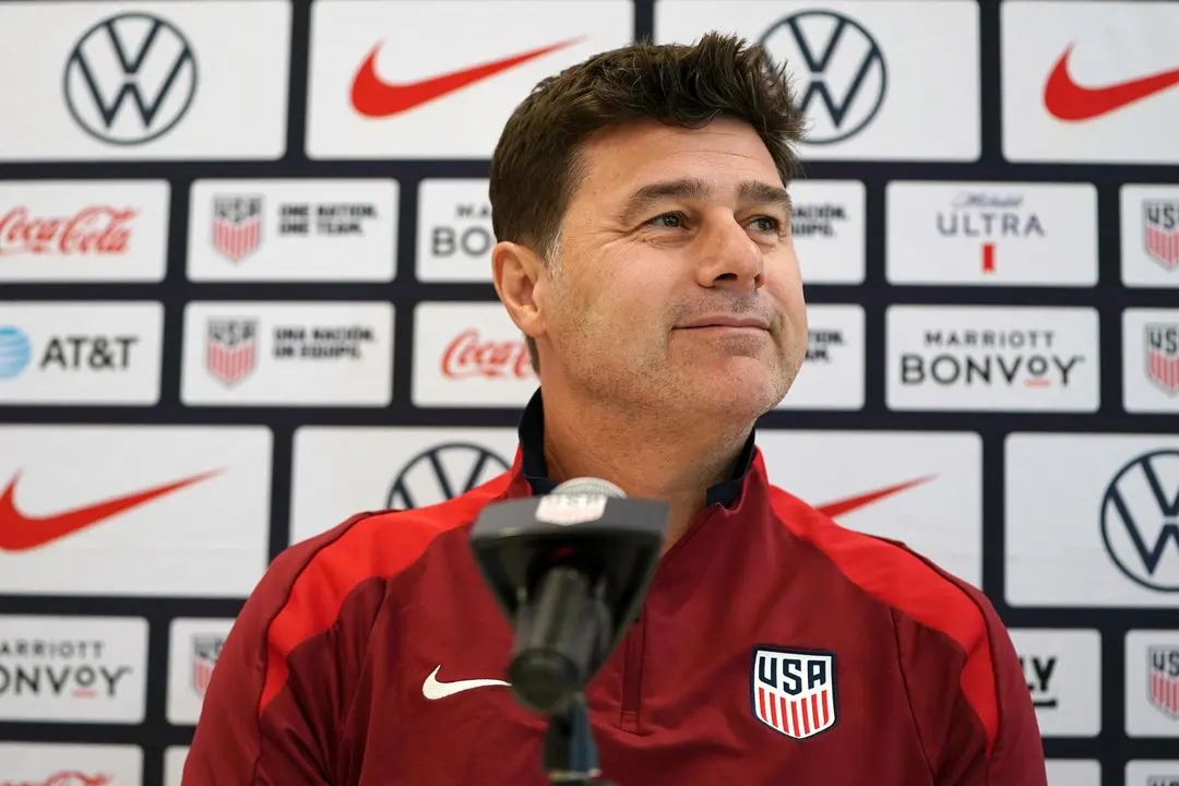 Foto de archivo del seleccionador de Estados Unidos, a quien este s&aacute;bado le sobraron motivos para sonre&iacute;r por el triunfo macizo sobre Venezuela por 3-1 en Fort Lauderdale (Fl&oacute;rida) con un grupo de j&oacute;venes talentos. EFE/EPA/DUSTIN SAFRANEK