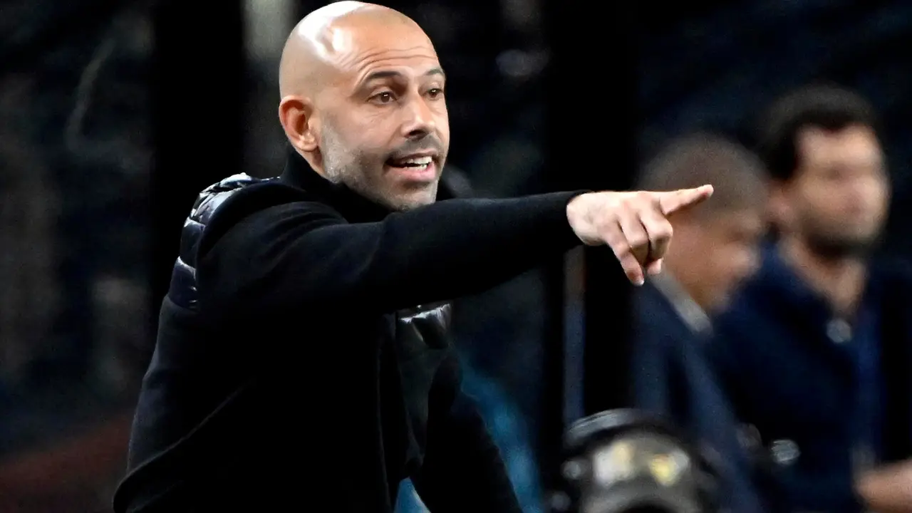 Javier Mascherano debut&oacute; este s&aacute;bado en el banquillo del Inter Miami, con un empate 2-2 con el Am&eacute;rica mexicano en el Allegiant Stadium, de Las Vegas (Nevada). EFE/ DAVID BECKER